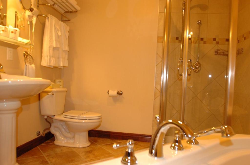 Relais St-Denis Hotel Saint-Sauveur-des-Monts Szoba fotó
